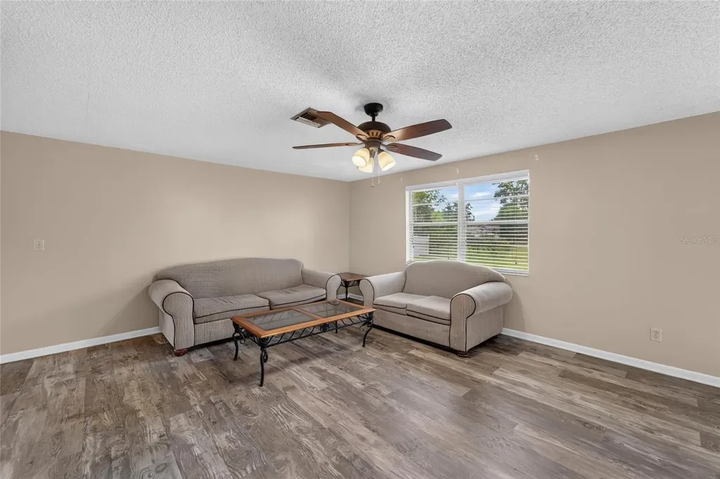 3414 King George Lane Seffner FL 33584