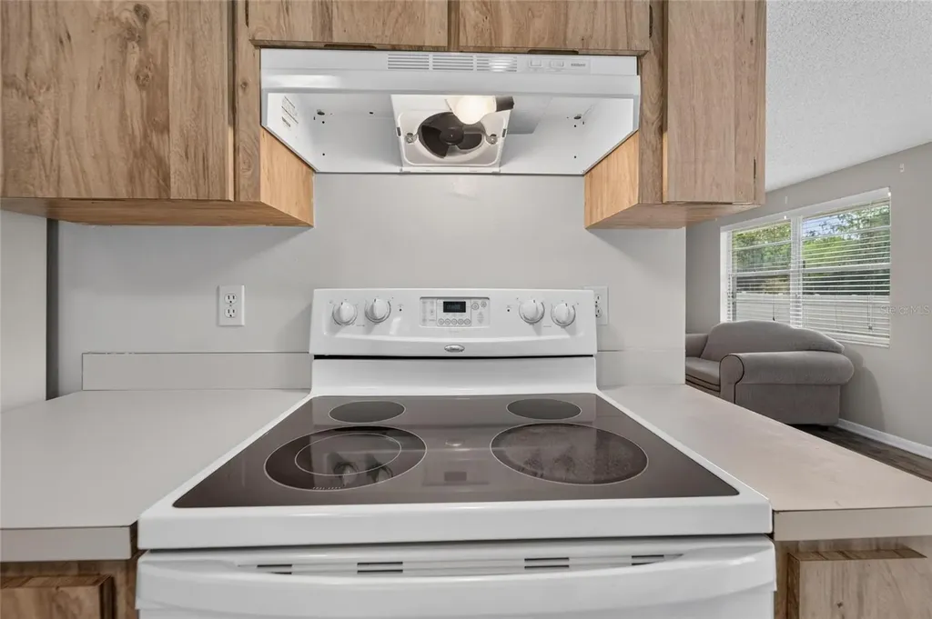 3414 King George Lane Seffner FL 33584