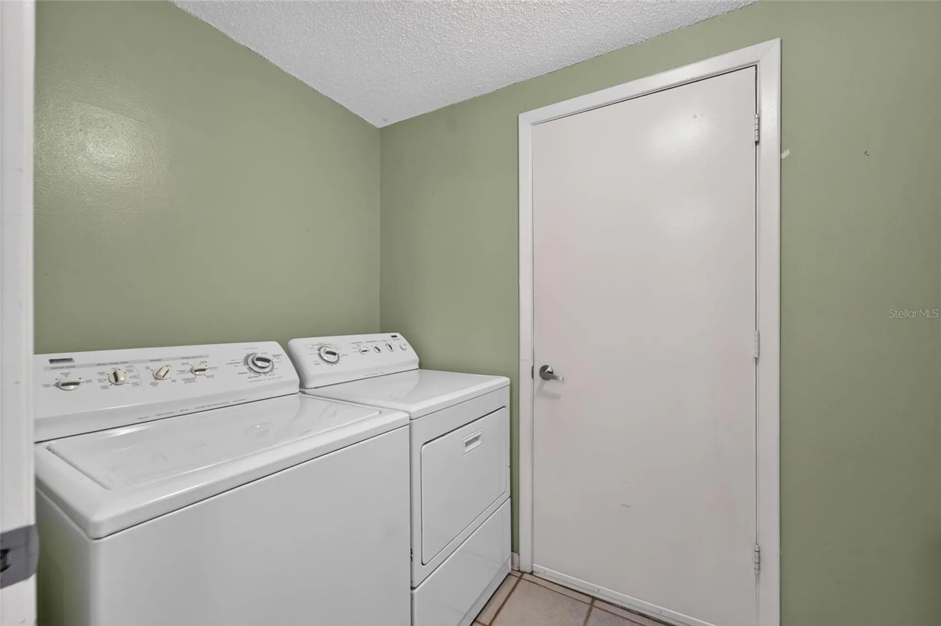 3414 King George Lane Seffner FL 33584