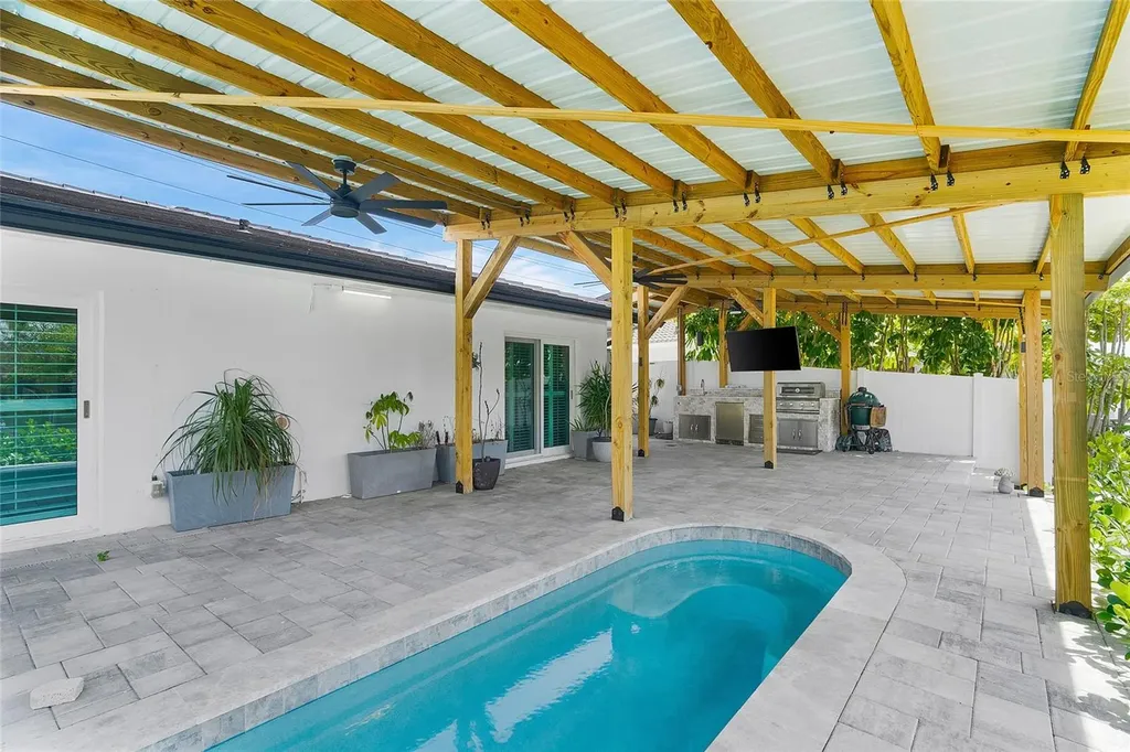 3944 Doral Drive Tampa FL 33634