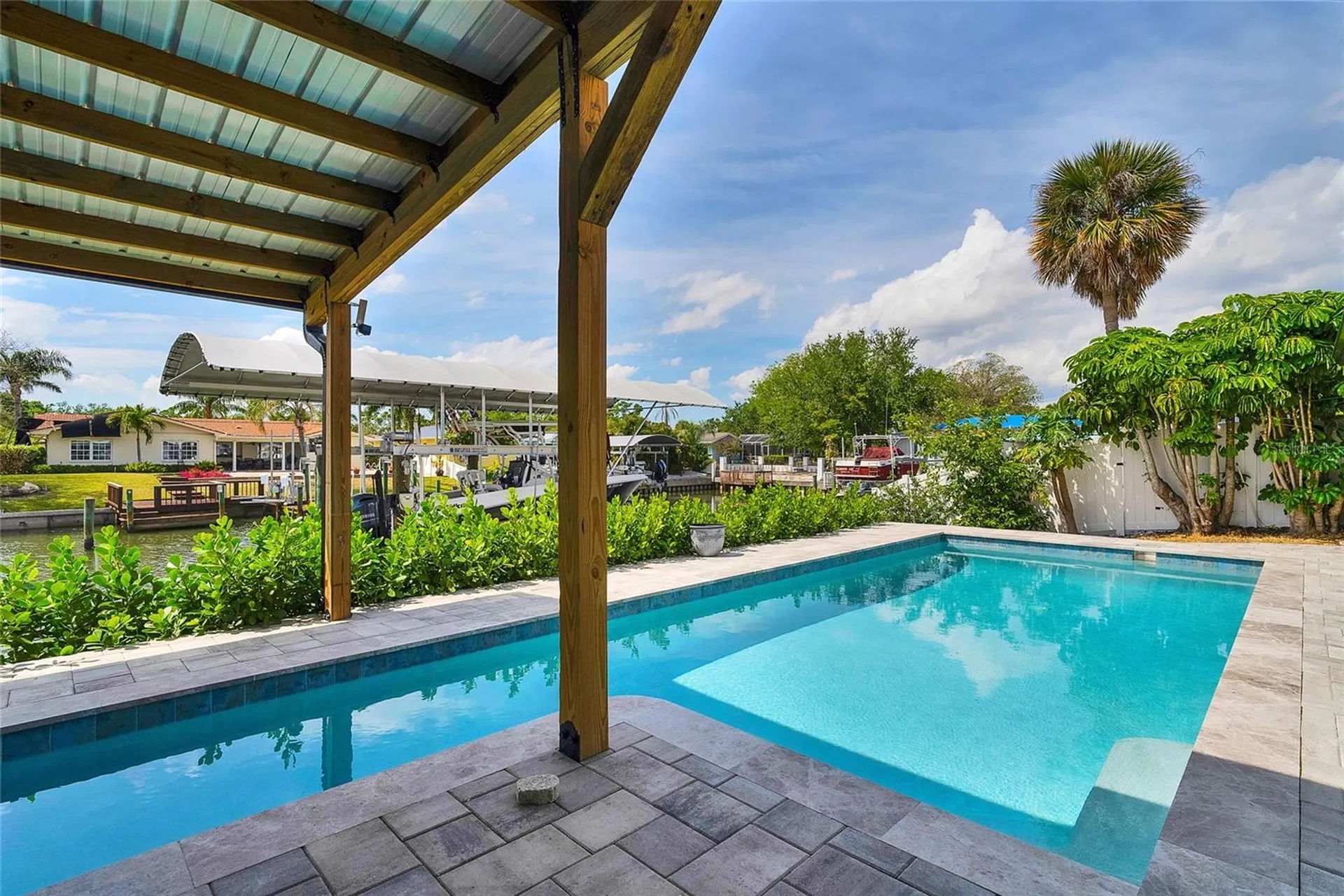 3944 Doral Drive Tampa FL 33634