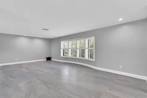 3944 Doral Drive Tampa FL 33634