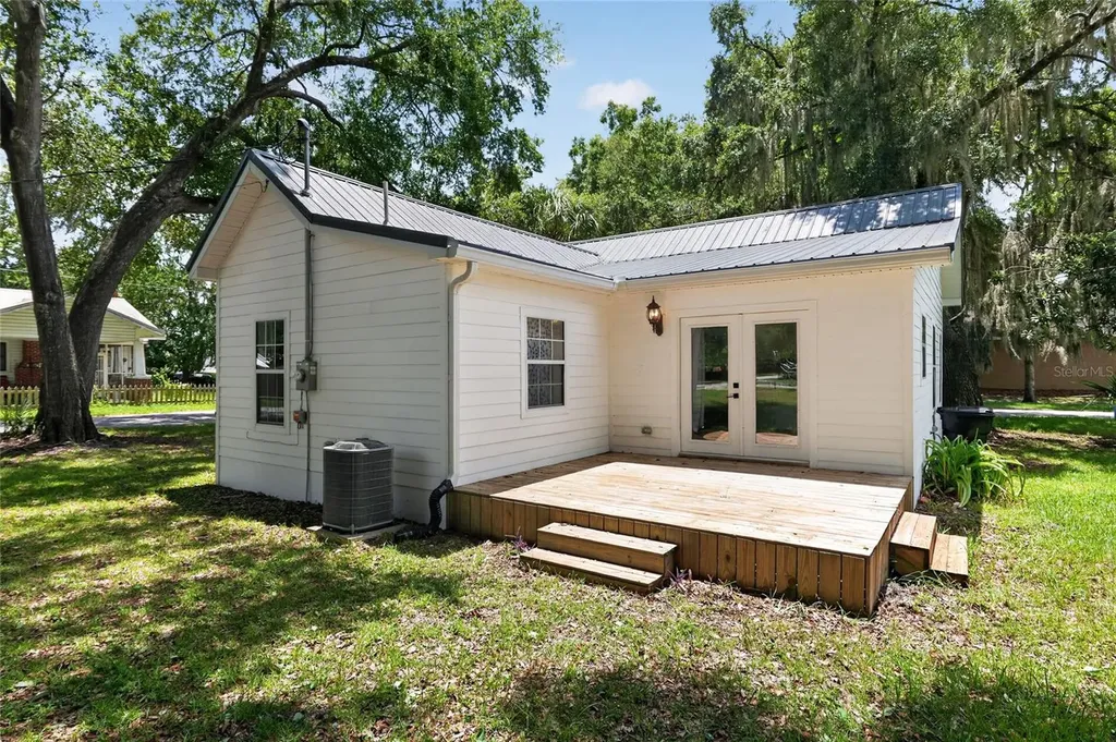 220 NE 1st Avenue Williston FL 32696