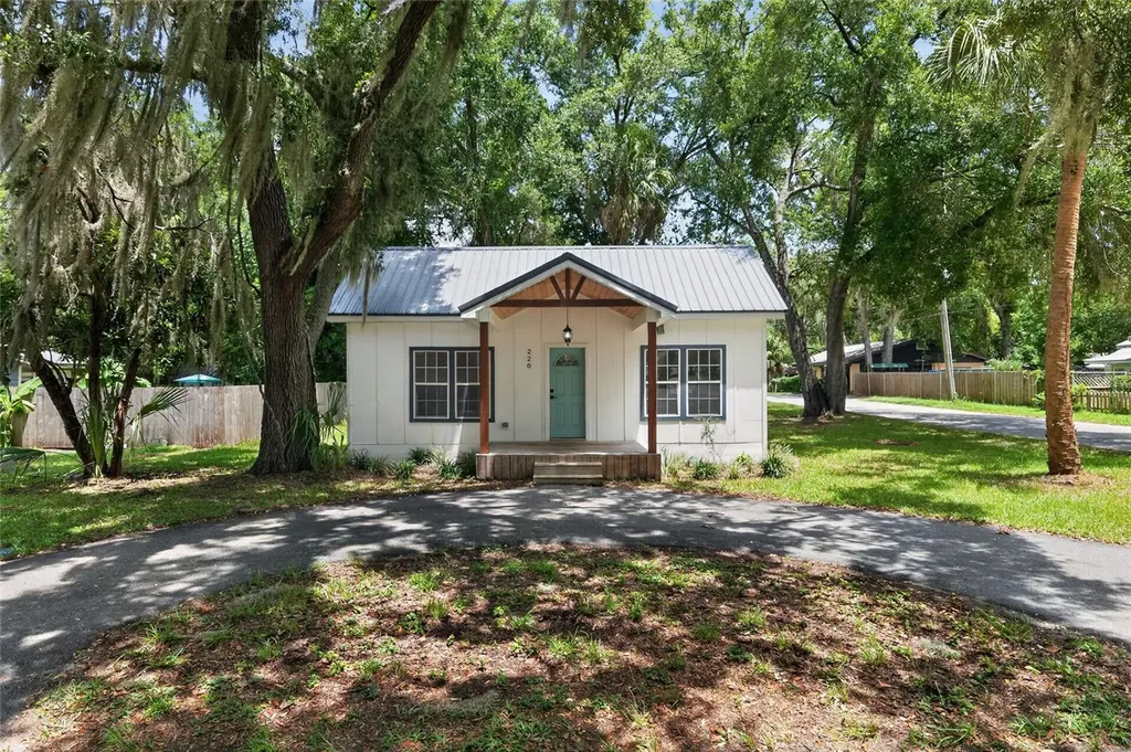 220 NE 1st Avenue Williston FL 32696
