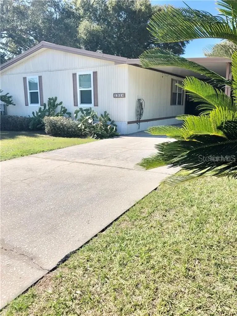 1948 Regina Drive Lake Alfred FL 33850