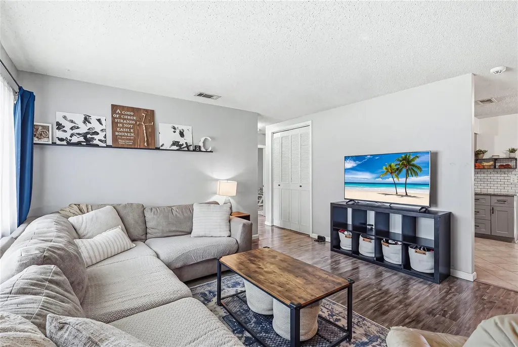 6412 2nd Avenue W Bradenton FL 34209