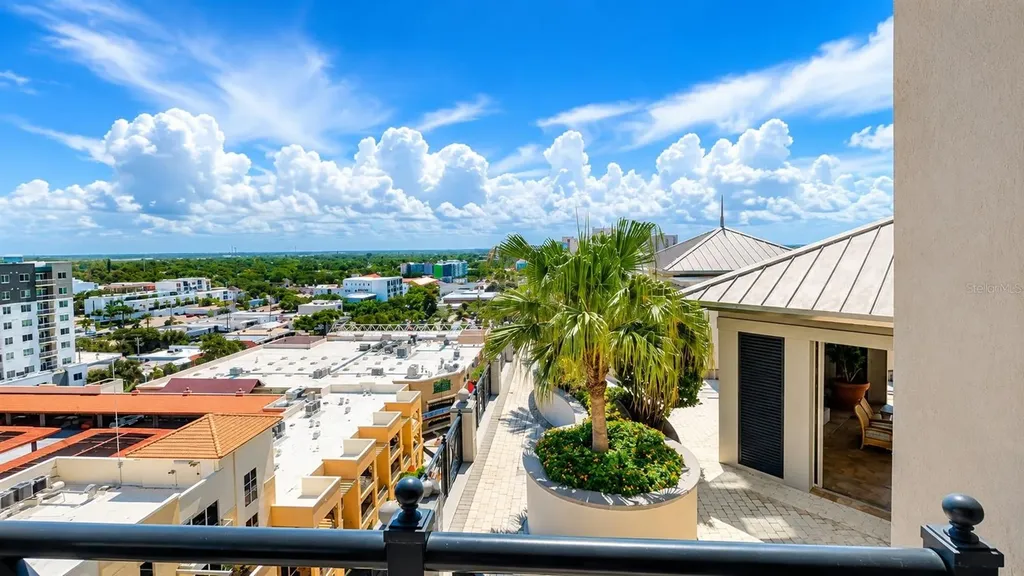 50 Central Avenue Sarasota FL 34236