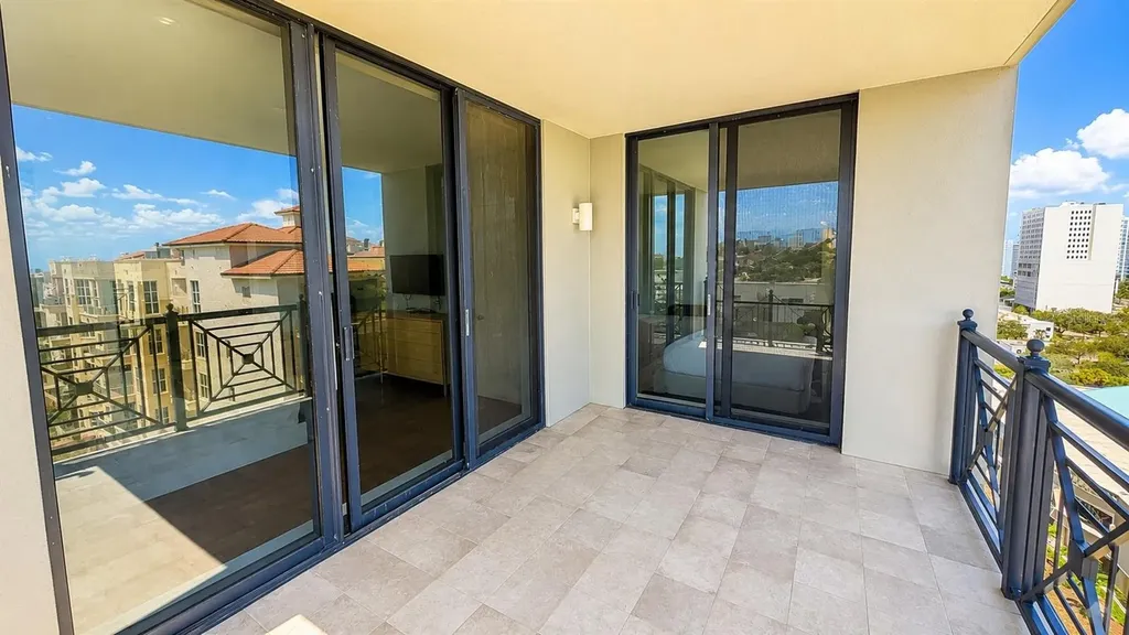 50 Central Avenue Sarasota FL 34236