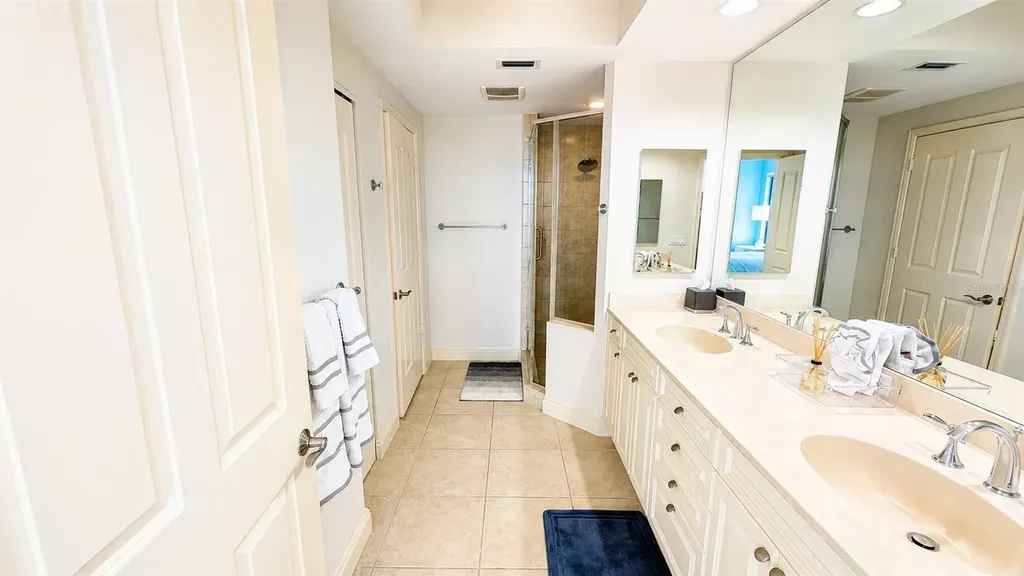 50 Central Avenue Sarasota FL 34236