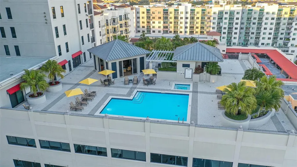 50 Central Avenue Sarasota FL 34236