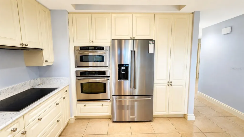 50 Central Avenue Sarasota FL 34236