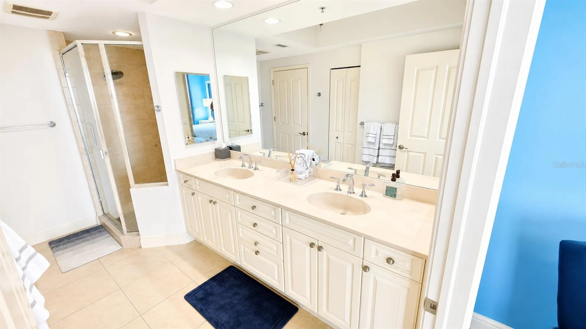 50 Central Avenue Sarasota FL 34236