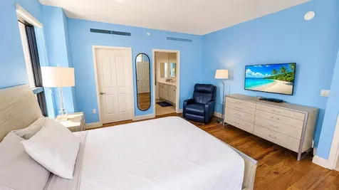 50 Central Avenue Sarasota FL 34236