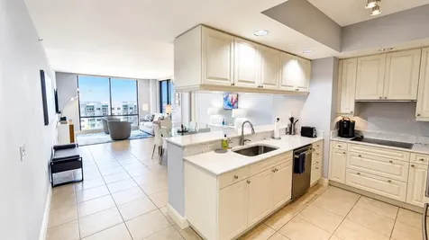 50 Central Avenue Sarasota FL 34236