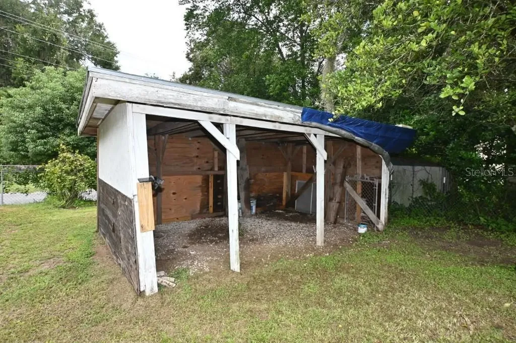 37017 Meridian Avenue Dade City FL 33525