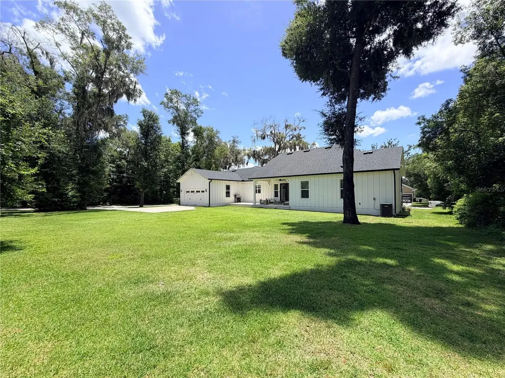 310 W Washington Avenue Lake Helen FL 32744