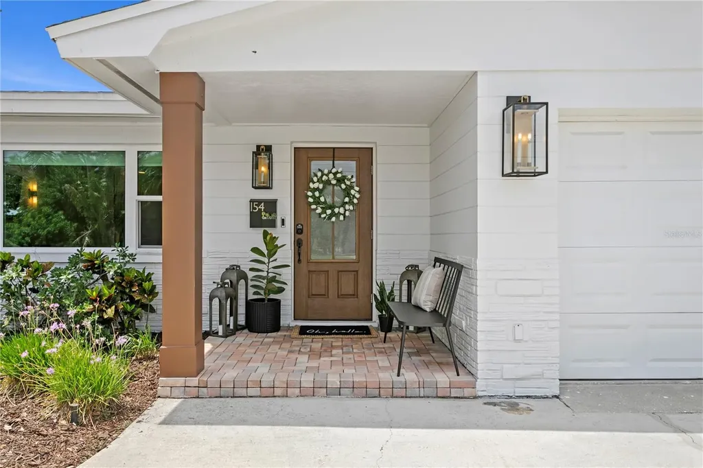 154 45th Avenue NE St Petersburg FL 33703