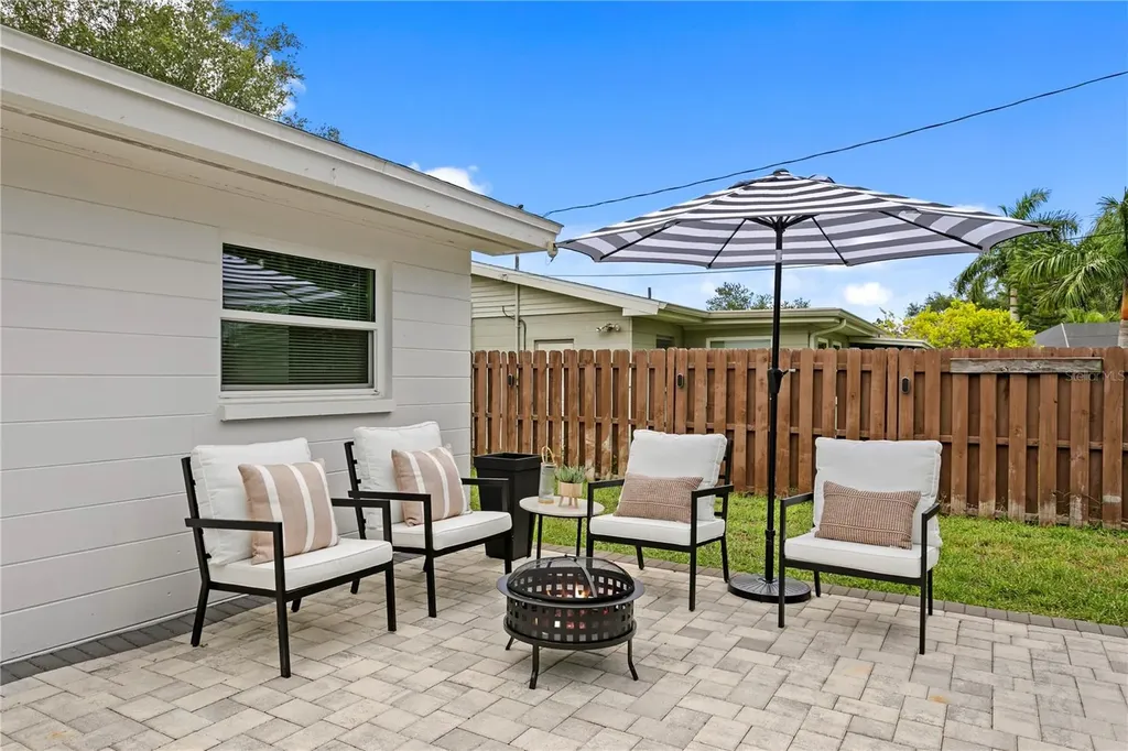 154 45th Avenue NE St Petersburg FL 33703