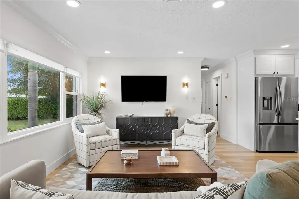 154 45th Avenue NE St Petersburg FL 33703