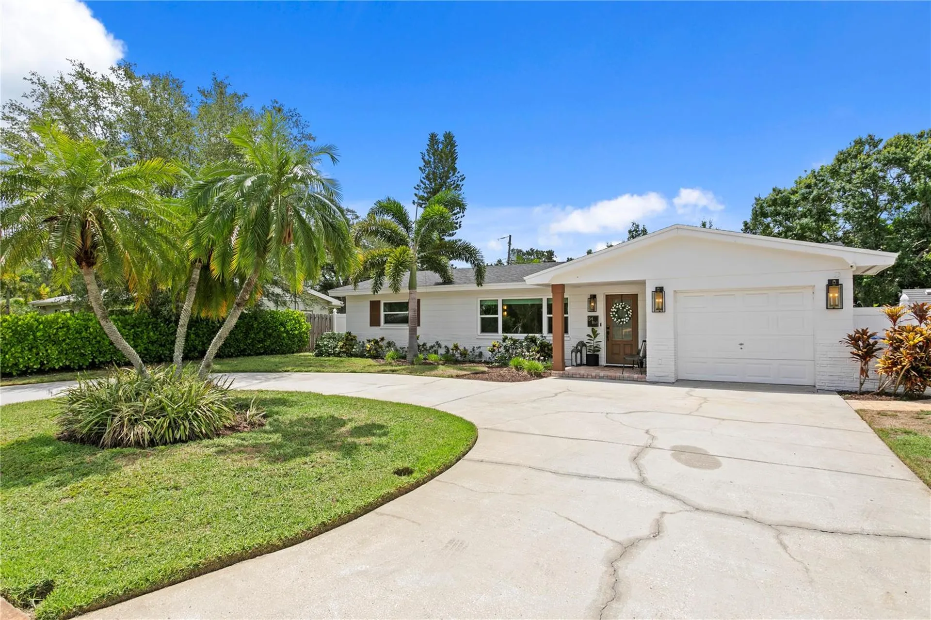 154 45th Avenue NE St Petersburg FL 33703