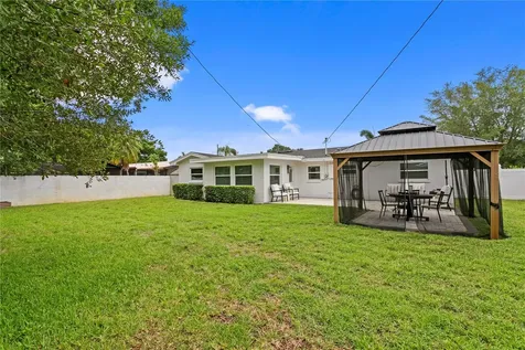 154 45th Avenue NE St Petersburg FL 33703