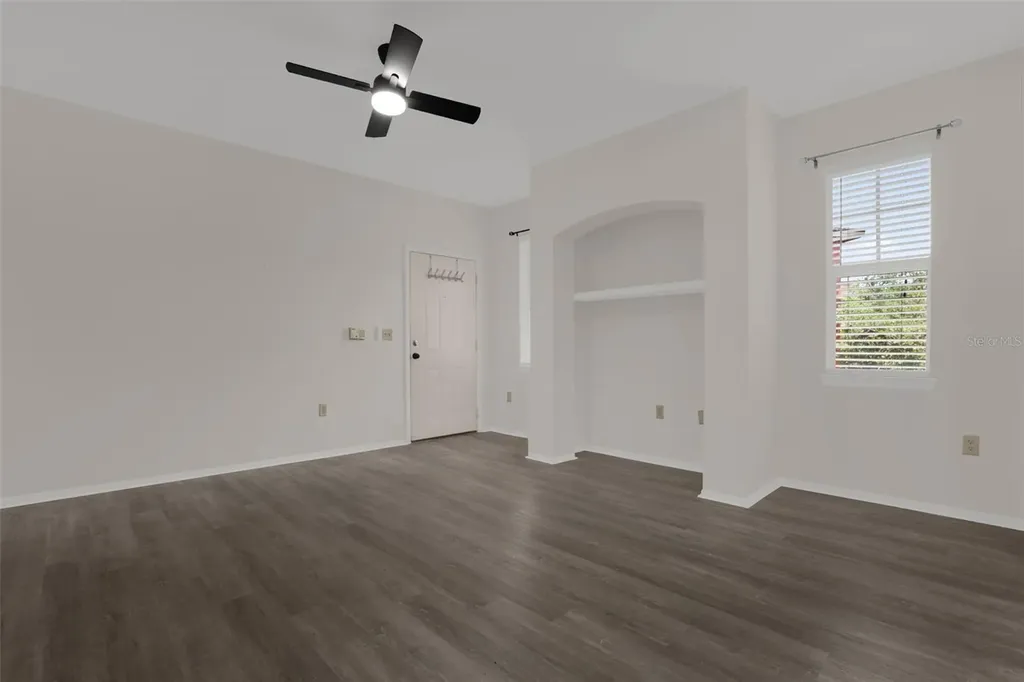 1325 Rotonda Point Lake Mary FL 32746