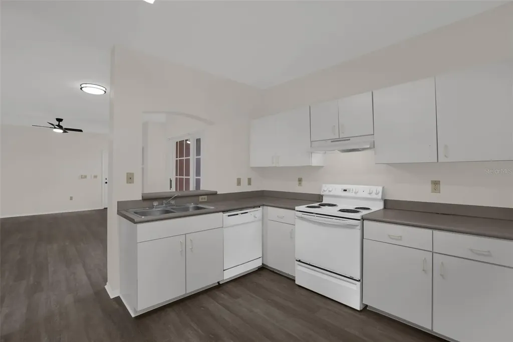1325 Rotonda Point Lake Mary FL 32746