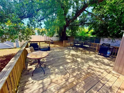 2852 59th Avenue N St Petersburg FL 33714
