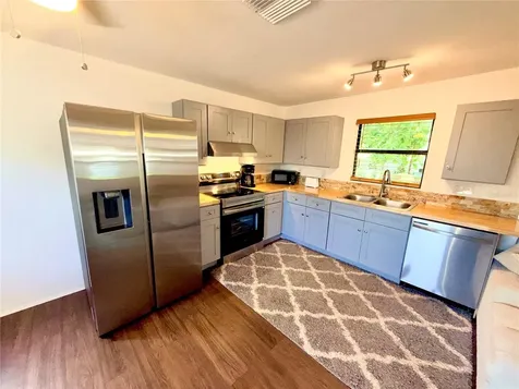2852 59th Avenue N St Petersburg FL 33714