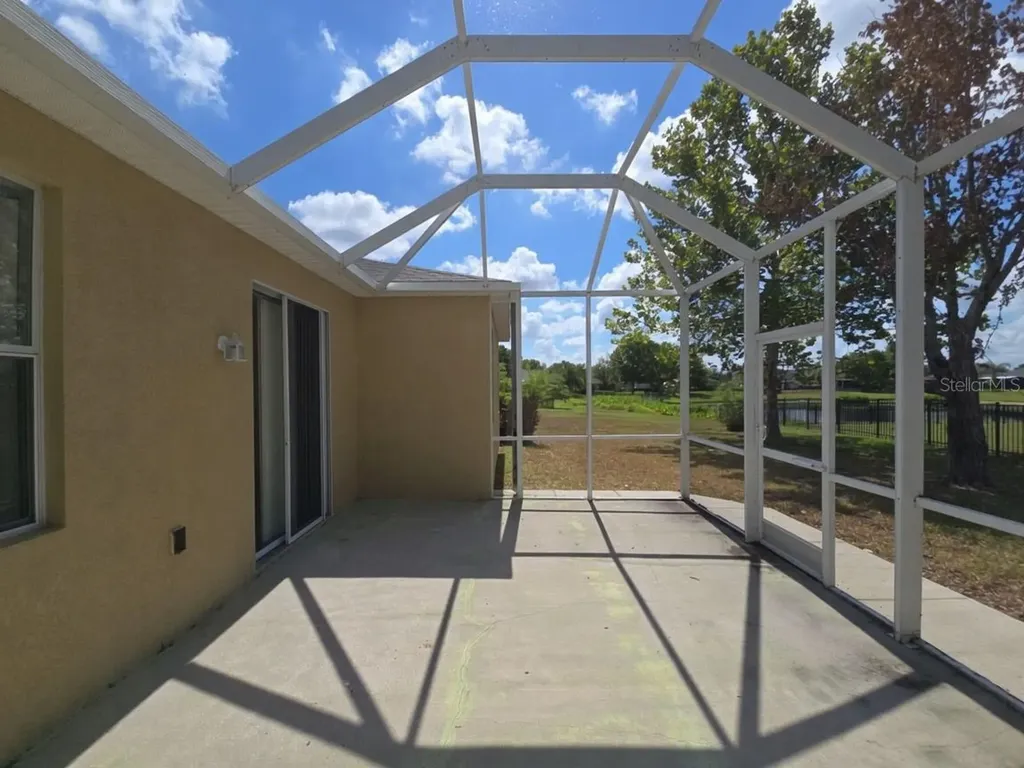 107 Slipper Key Road Apollo Beach FL 33572