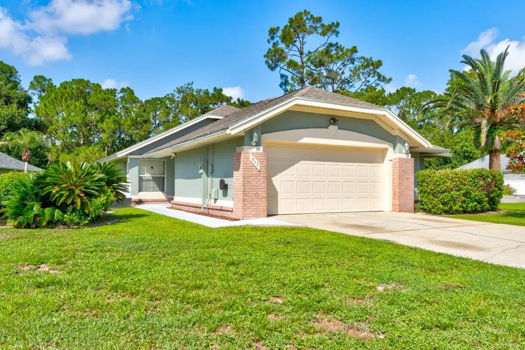 317 Glenbriar Circle Daytona Beach FL 32114
