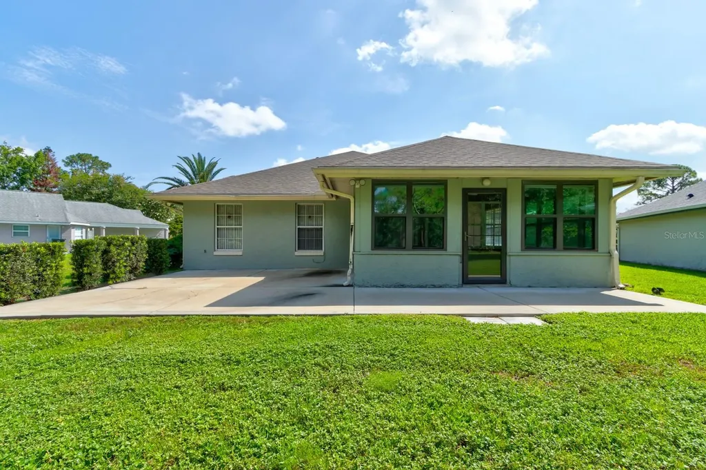 317 Glenbriar Circle Daytona Beach FL 32114