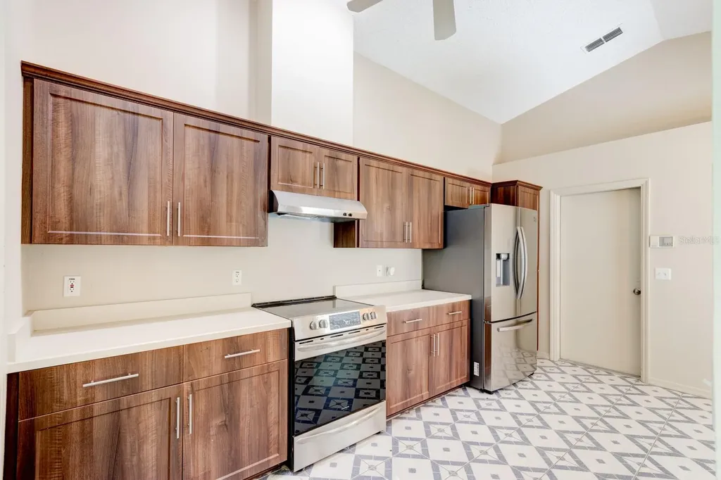 317 Glenbriar Circle Daytona Beach FL 32114