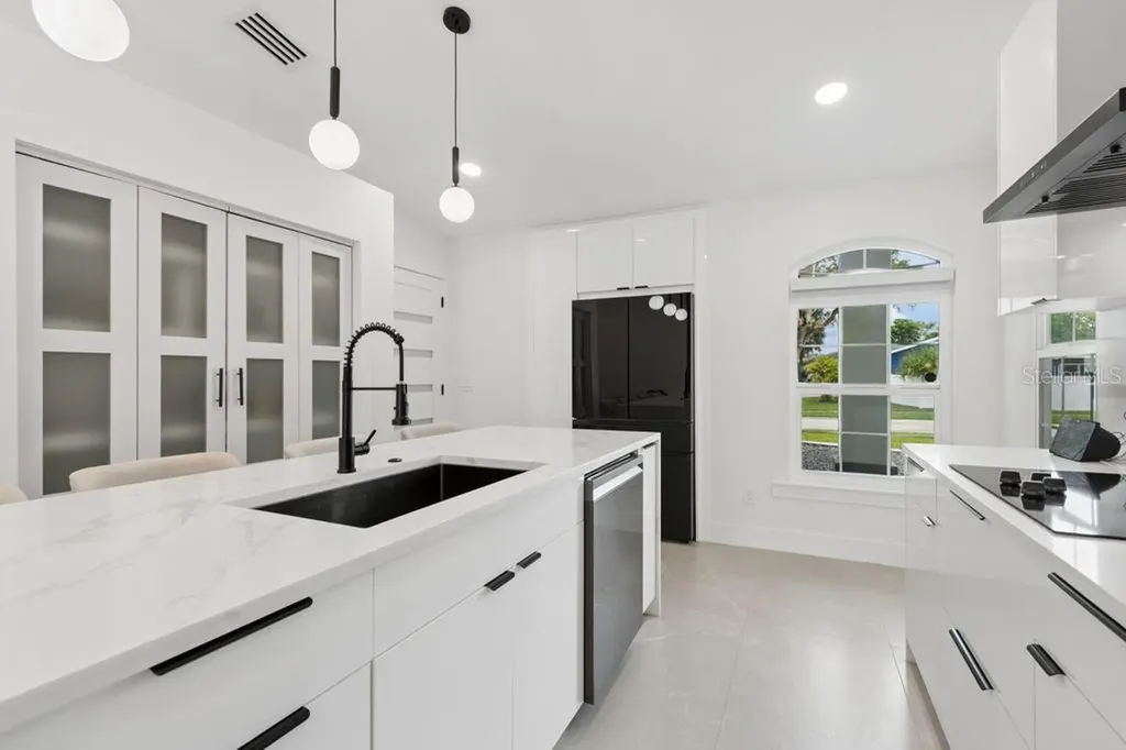 12041 68th Street Largo FL 33773
