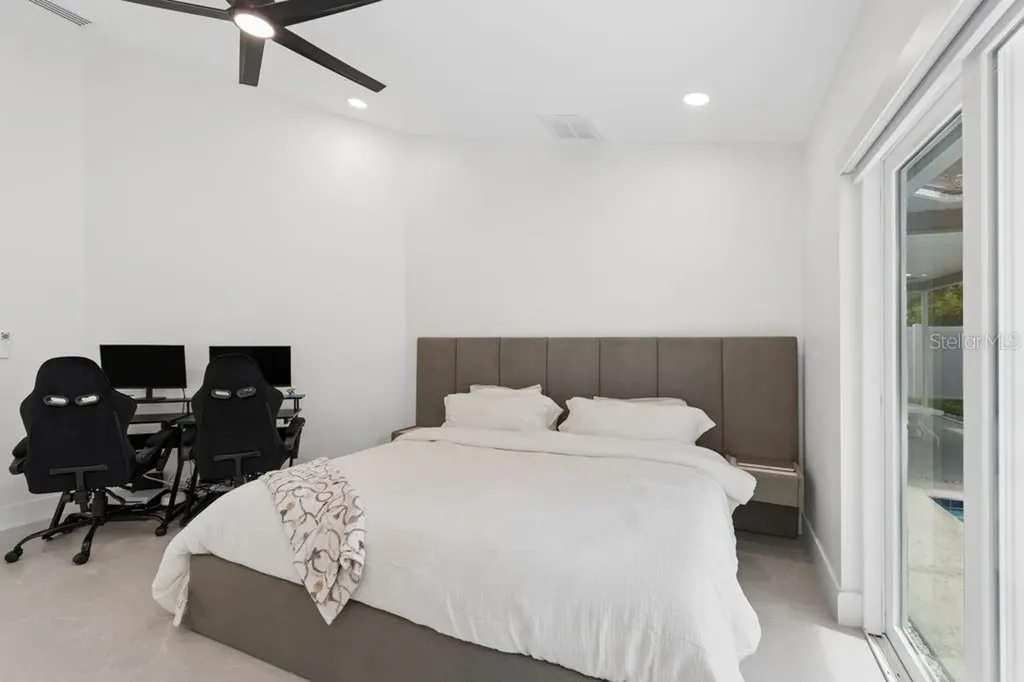 12041 68th Street Largo FL 33773
