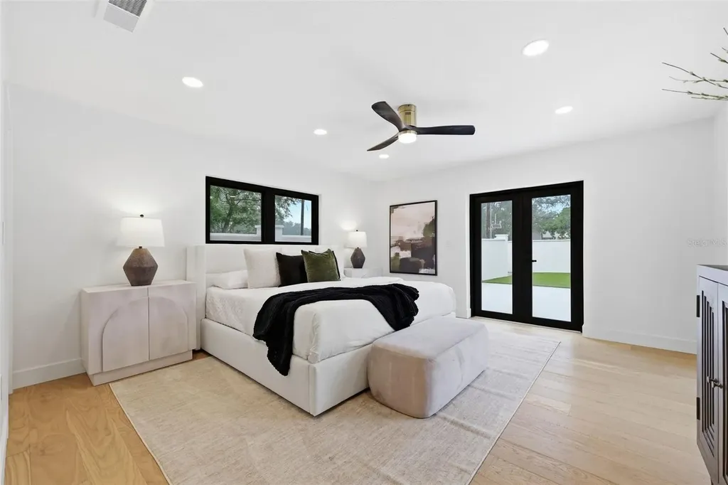 2823 W Morrison Avenue Tampa FL 33629