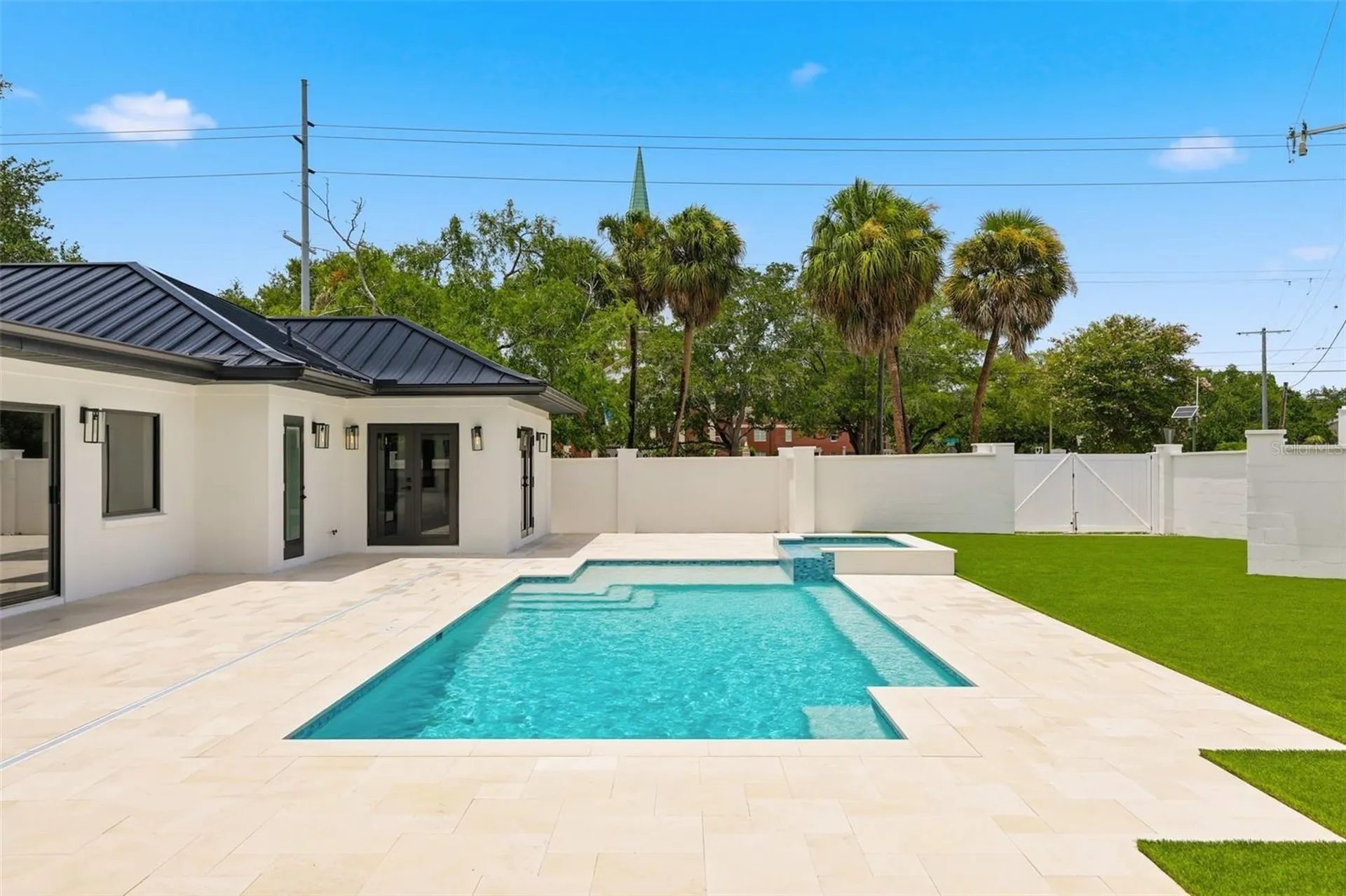 2823 W Morrison Avenue Tampa FL 33629