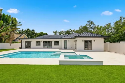 2823 W Morrison Avenue Tampa FL 33629