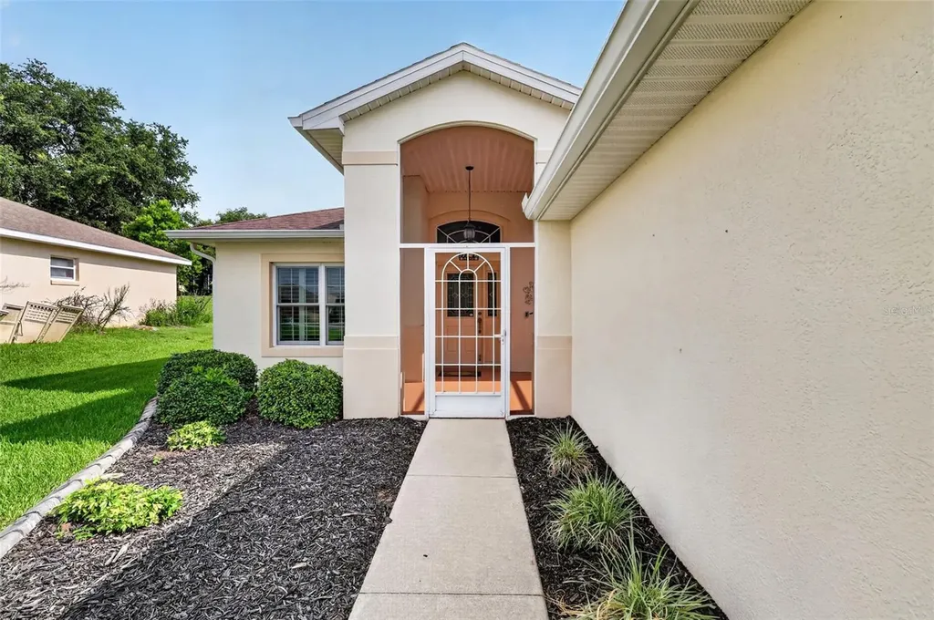 5809 Bounty Circle Tavares FL 32778