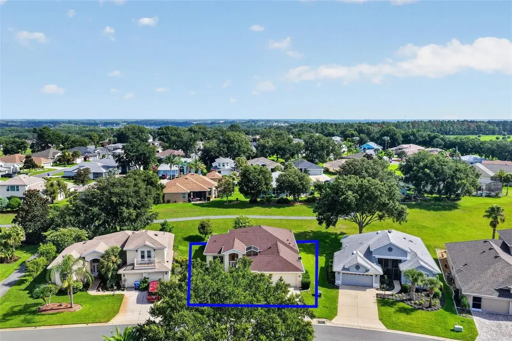 5809 Bounty Circle Tavares FL 32778