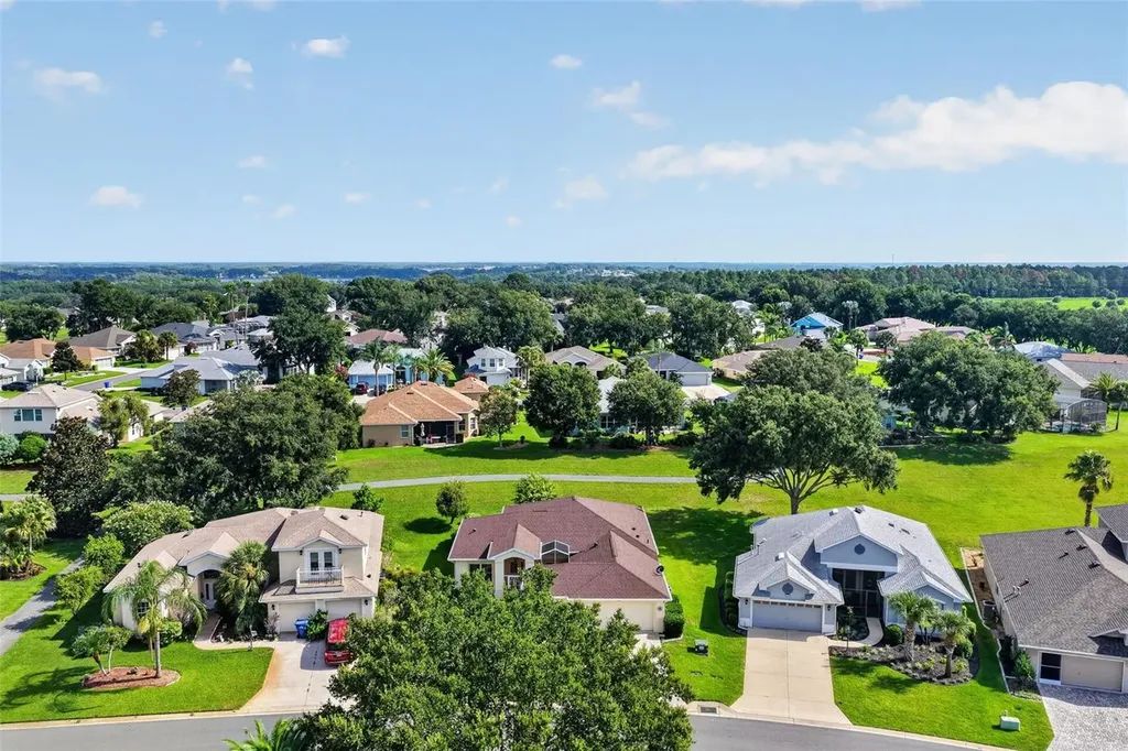 5809 Bounty Circle Tavares FL 32778