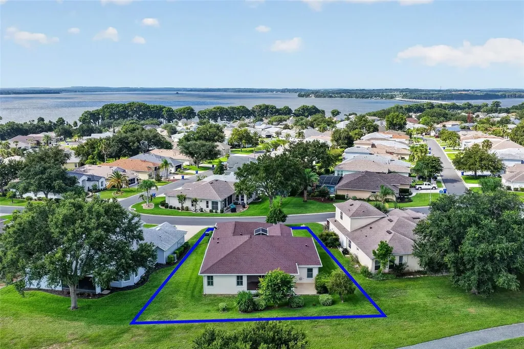 5809 Bounty Circle Tavares FL 32778