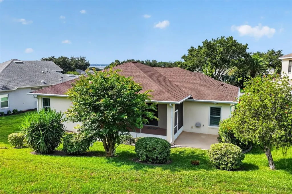 5809 Bounty Circle Tavares FL 32778