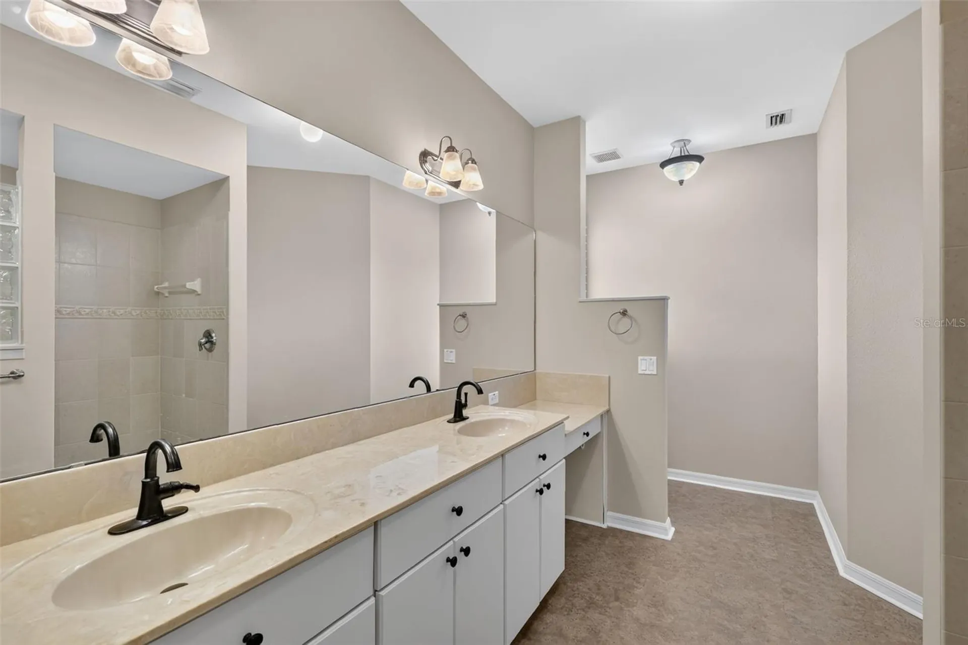 5809 Bounty Circle Tavares FL 32778