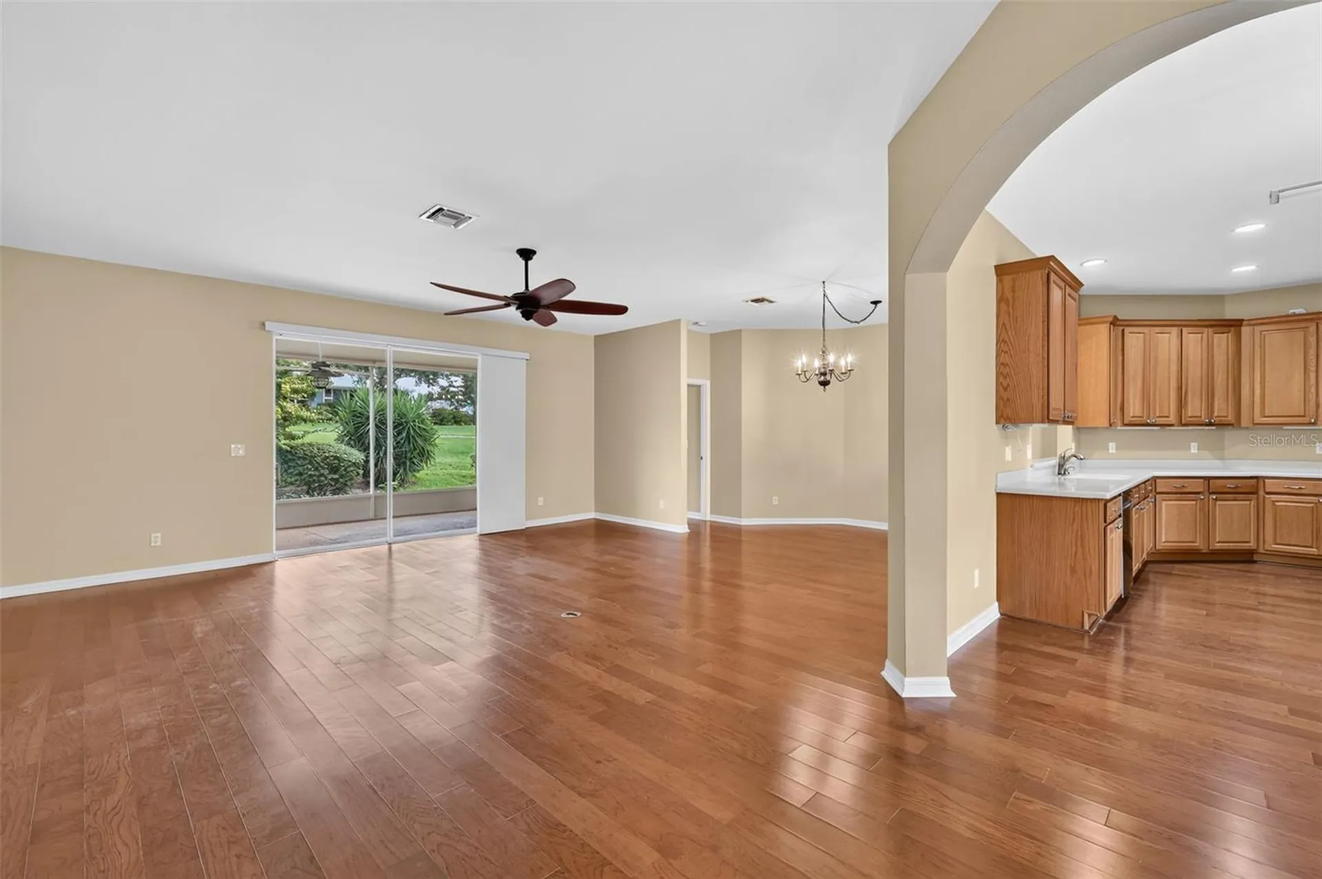 5809 Bounty Circle Tavares FL 32778