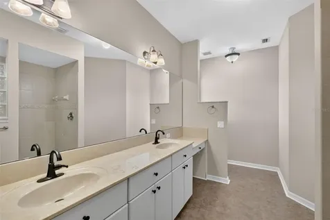 5809 Bounty Circle Tavares FL 32778