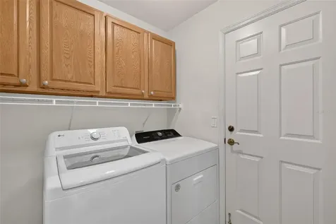5809 Bounty Circle Tavares FL 32778