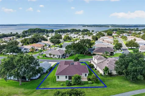 5809 Bounty Circle Tavares FL 32778