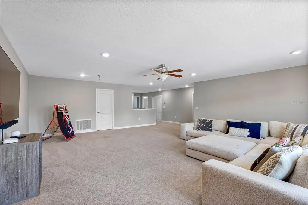 19343 Paddock View Drive Tampa FL 33647