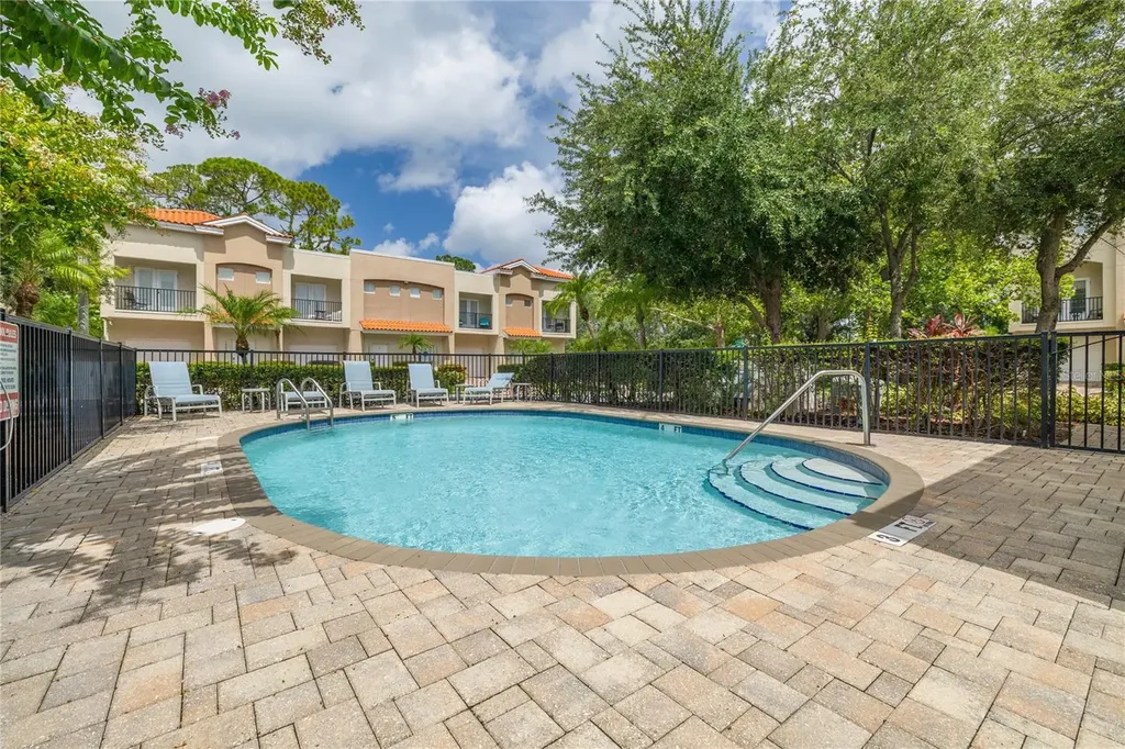 10015 6th Street N St Petersburg FL 33702